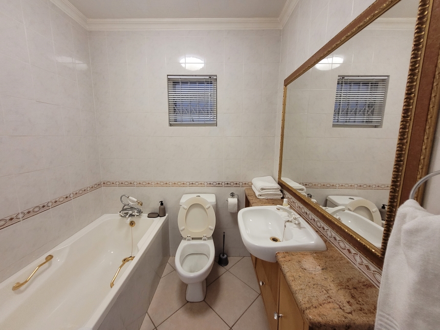 3 Bedroom Property for Sale in Summerstrand Eastern Cape